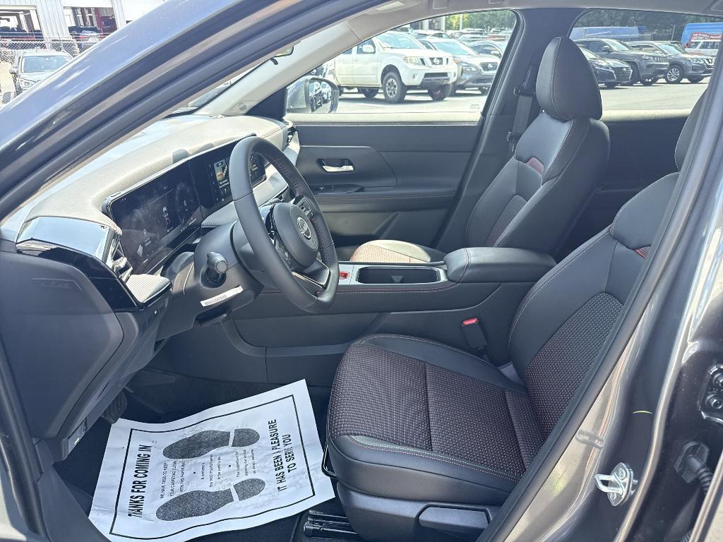 new 2025 Nissan Kicks car, priced at $28,910