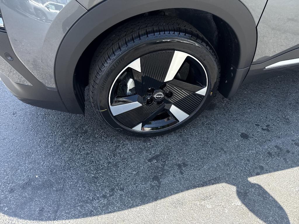 new 2025 Nissan Kicks car, priced at $28,910