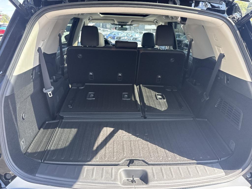 new 2025 Nissan Pathfinder car, priced at $43,998