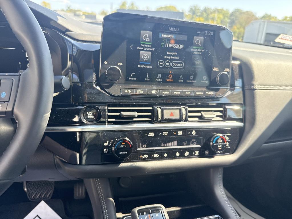 new 2025 Nissan Pathfinder car, priced at $43,998