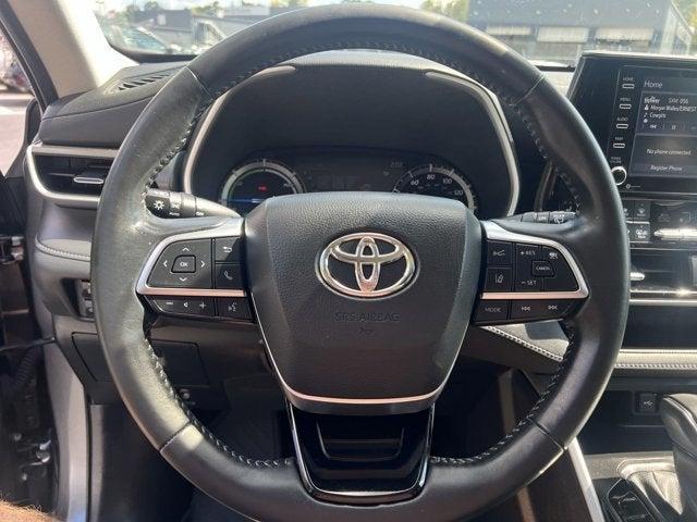 used 2020 Toyota Highlander Hybrid car, priced at $32,988