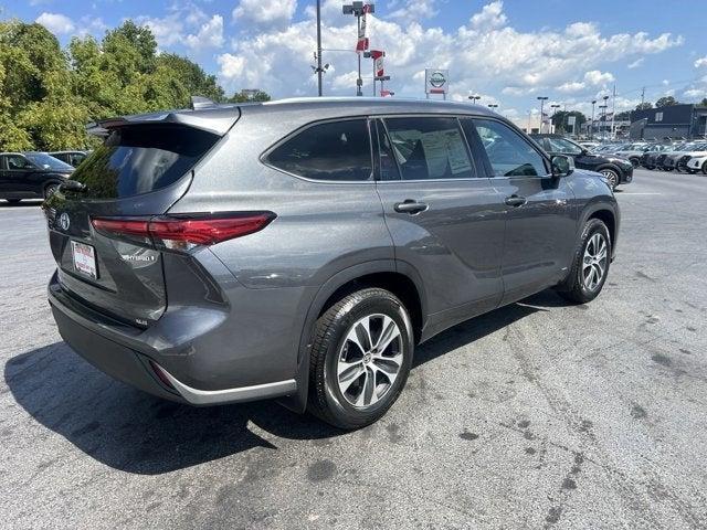 used 2020 Toyota Highlander Hybrid car, priced at $32,988