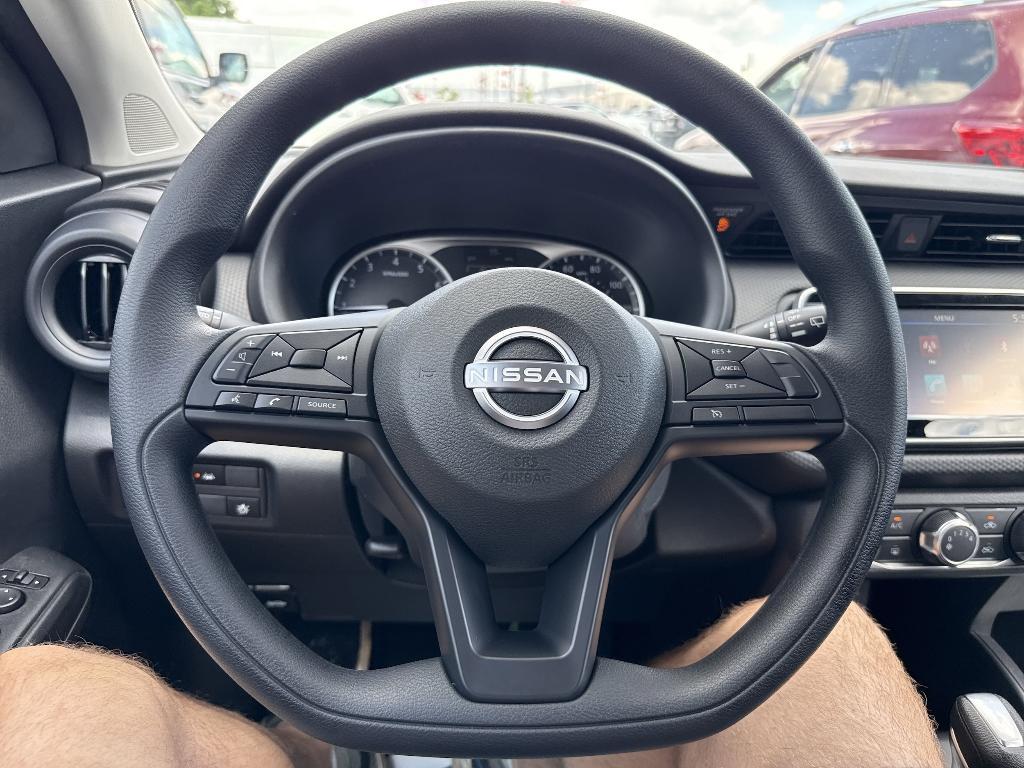new 2025 Nissan Kicks Play car, priced at $22,935