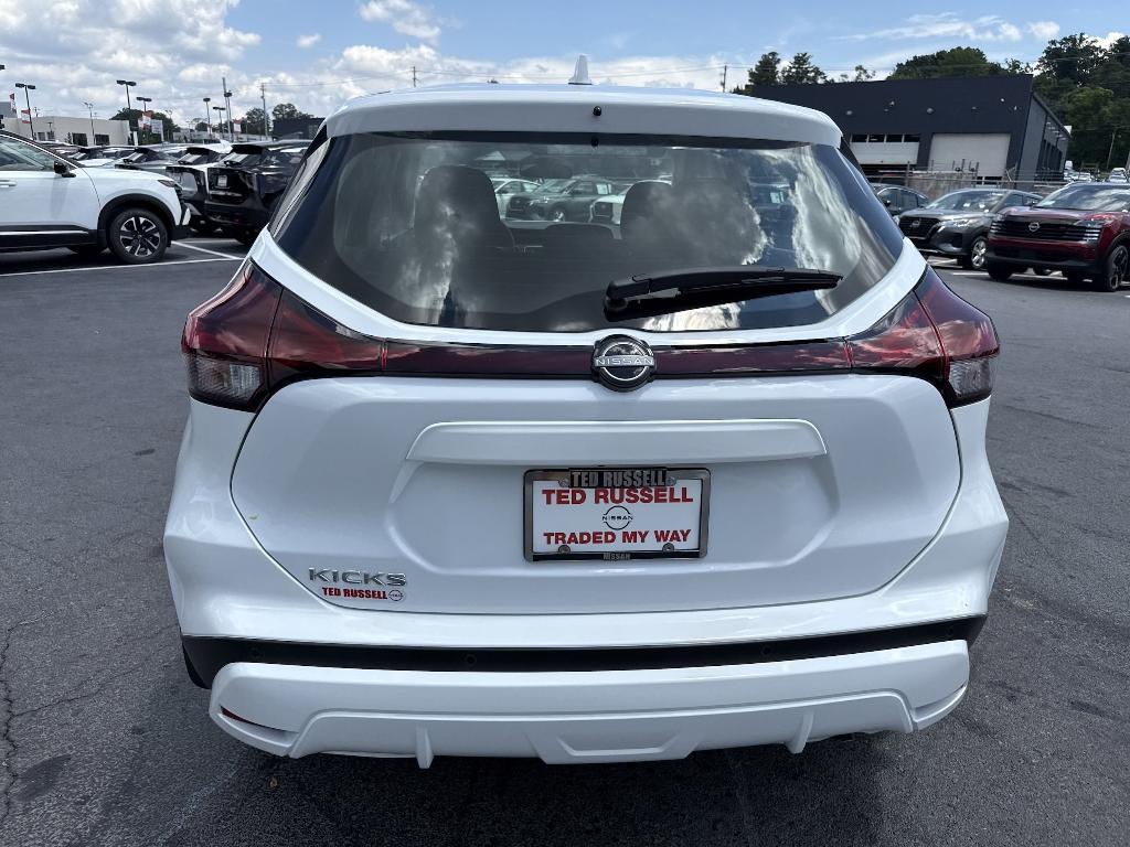 new 2025 Nissan Kicks Play car, priced at $22,935