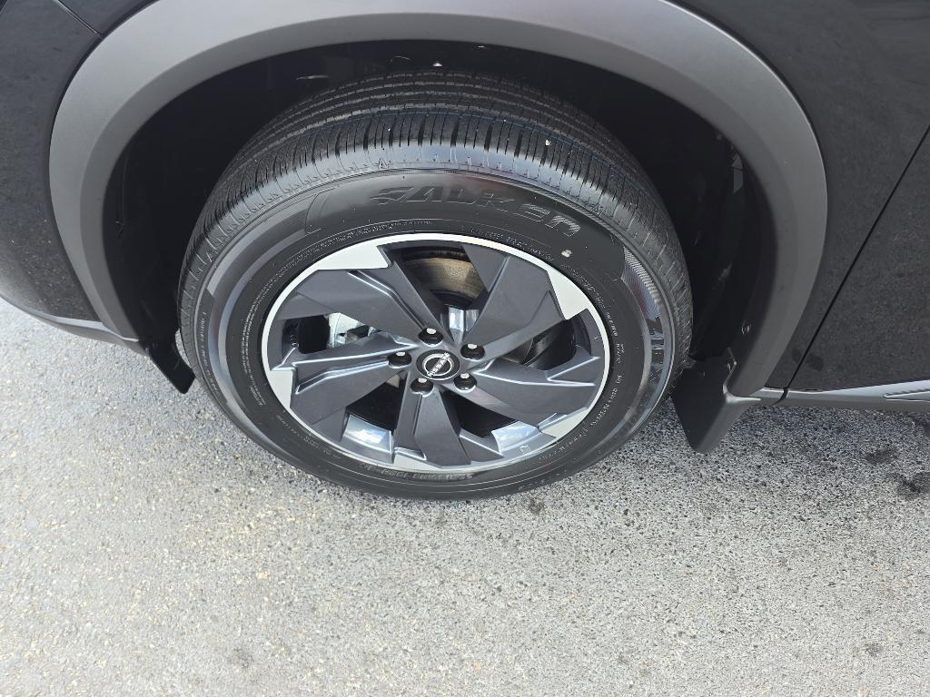 new 2025 Nissan Rogue car, priced at $30,254