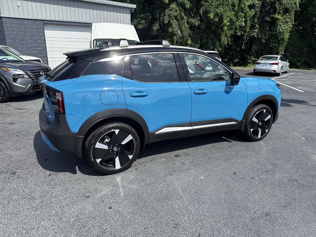 new 2025 Nissan Kicks car, priced at $28,173