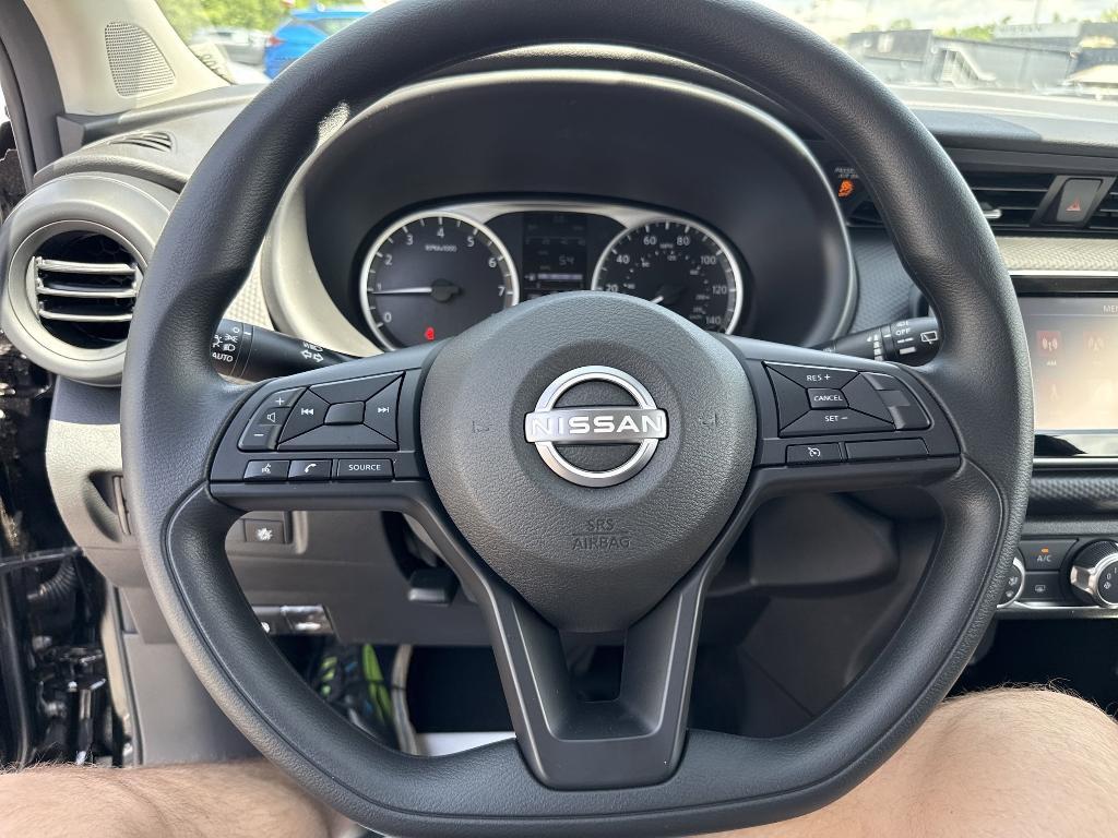 new 2025 Nissan Kicks Play car, priced at $22,636