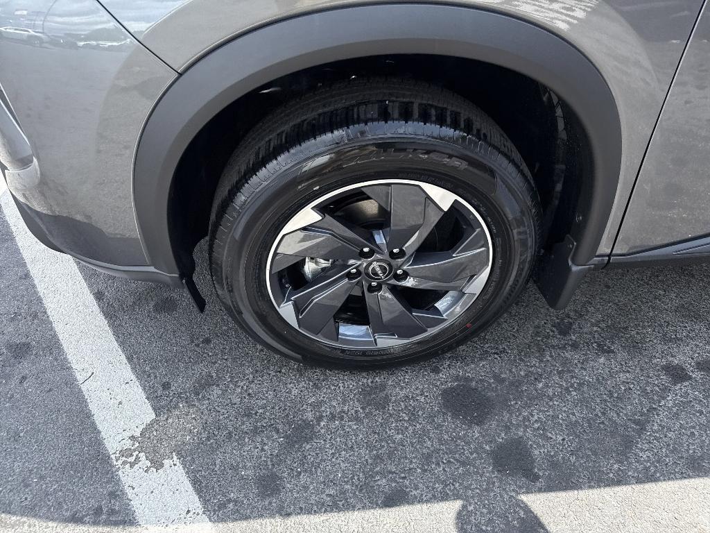 new 2025 Nissan Rogue car, priced at $32,024