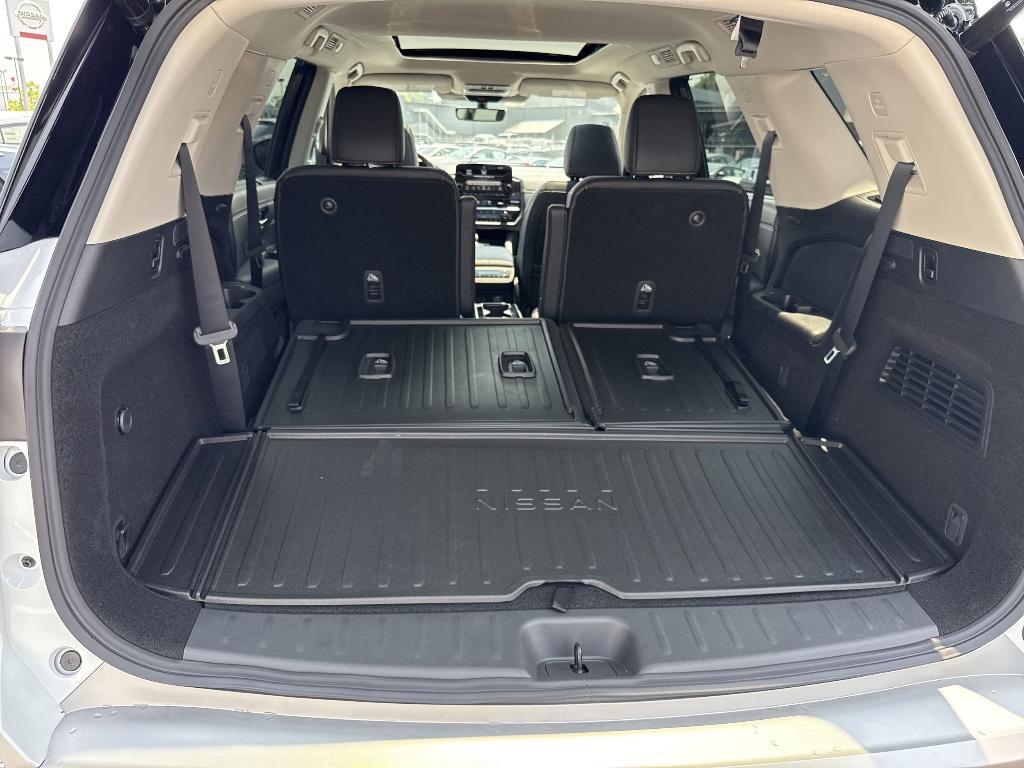 new 2025 Nissan Pathfinder car, priced at $51,053
