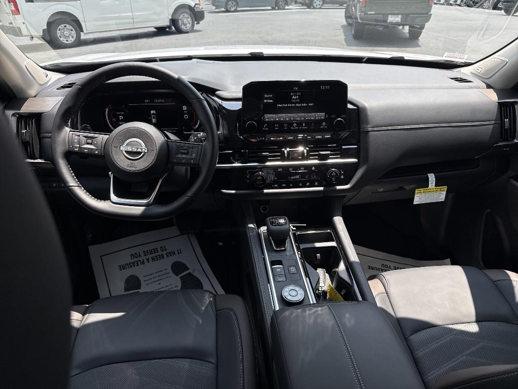 new 2025 Nissan Pathfinder car, priced at $51,053