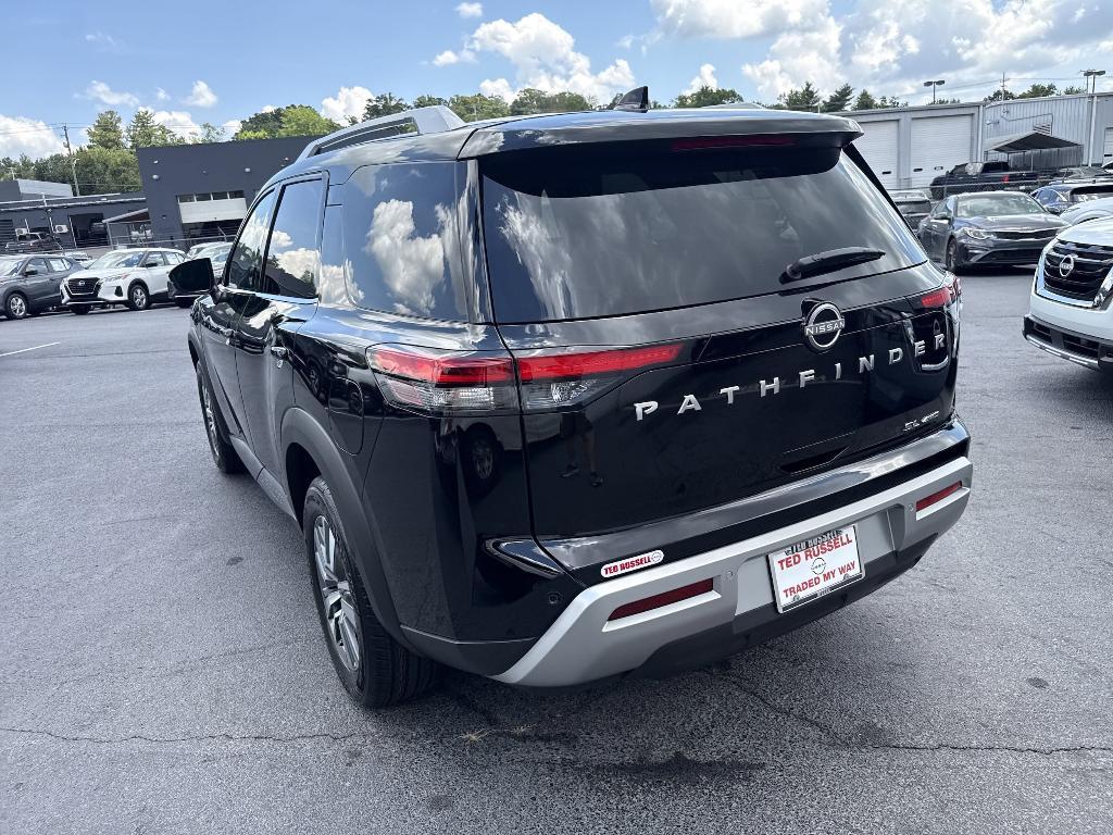 new 2025 Nissan Pathfinder car, priced at $42,617