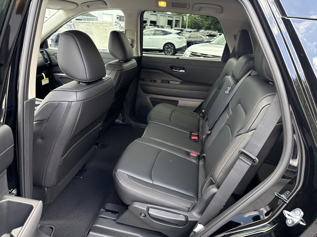 new 2025 Nissan Pathfinder car, priced at $42,617