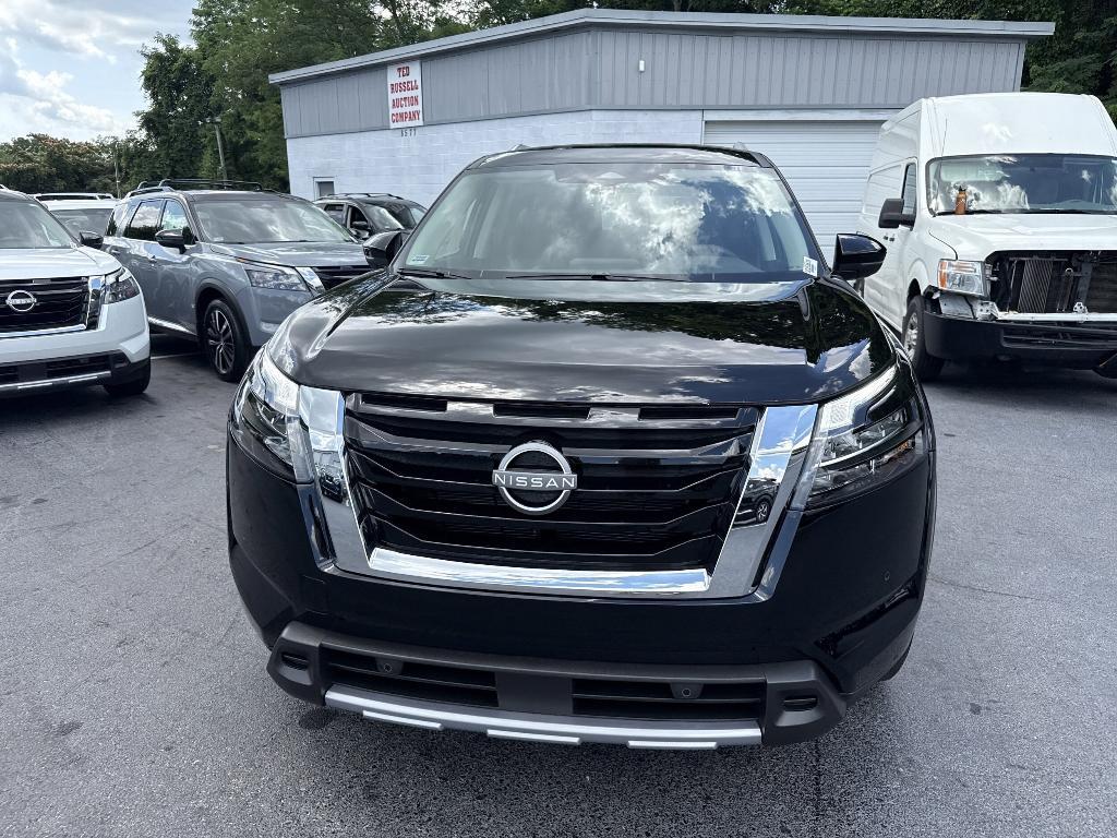 new 2025 Nissan Pathfinder car, priced at $42,617