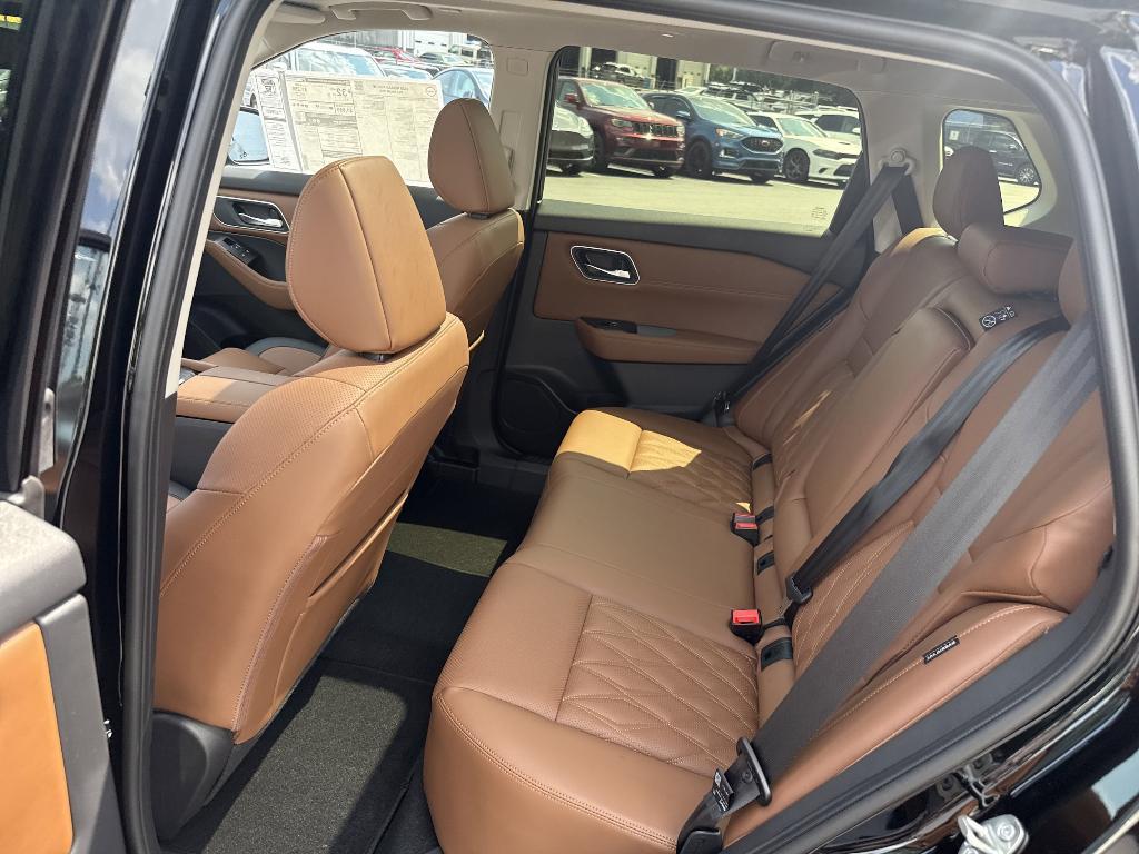 new 2025 Nissan Rogue car, priced at $39,108