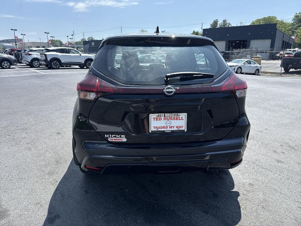 new 2025 Nissan Kicks Play car, priced at $22,858