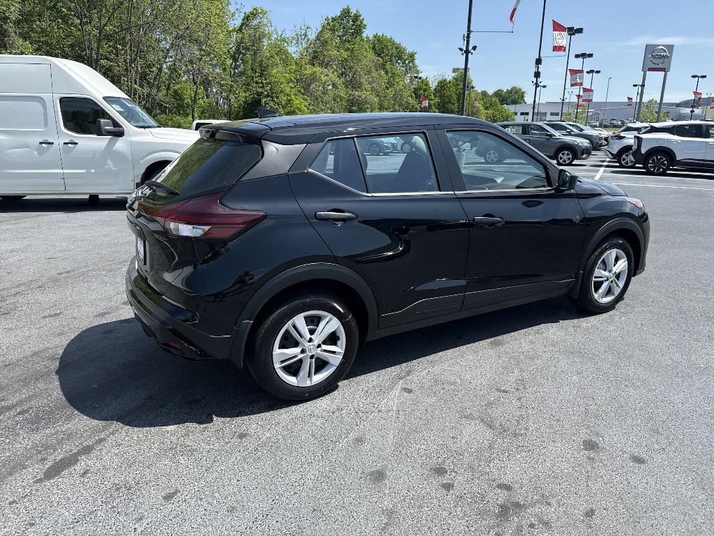 new 2025 Nissan Kicks Play car, priced at $22,858