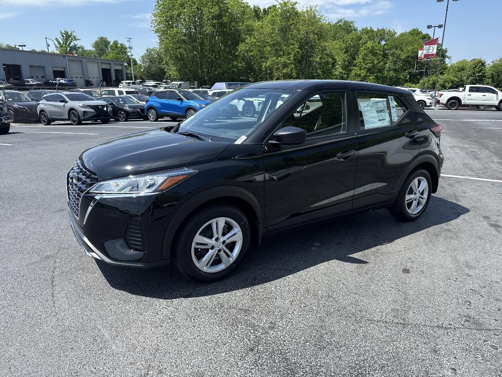 new 2025 Nissan Kicks Play car, priced at $22,858