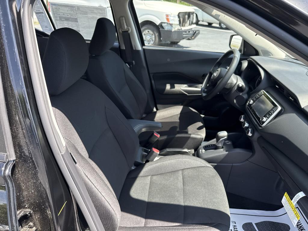 new 2025 Nissan Kicks Play car, priced at $22,858