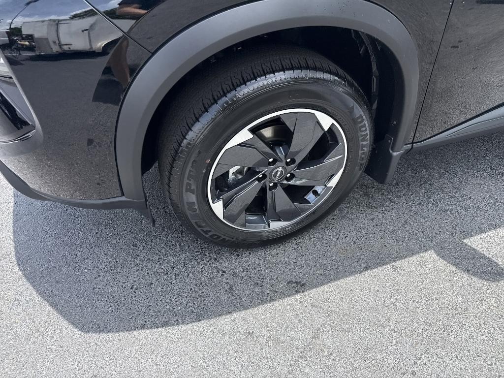 new 2025 Nissan Rogue car, priced at $31,946