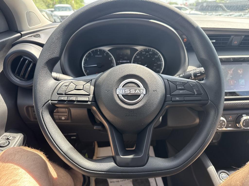 new 2025 Nissan Kicks Play car, priced at $22,858