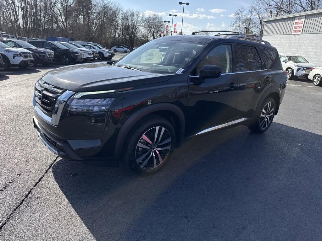 new 2025 Nissan Pathfinder car, priced at $51,211