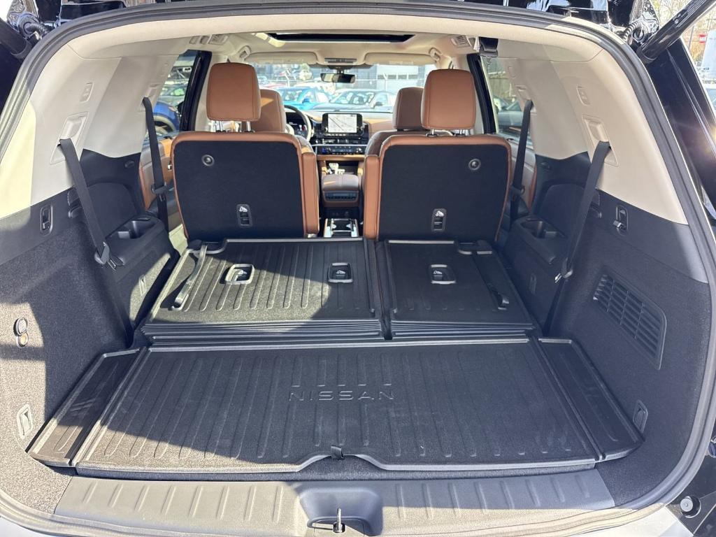 new 2025 Nissan Pathfinder car, priced at $51,211
