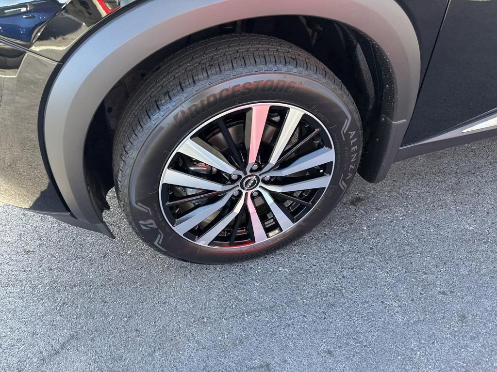 new 2025 Nissan Pathfinder car, priced at $51,211