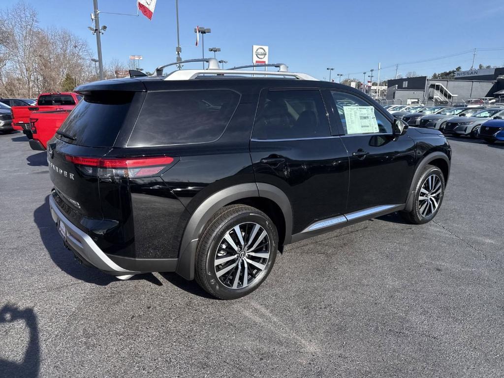 new 2025 Nissan Pathfinder car, priced at $51,211