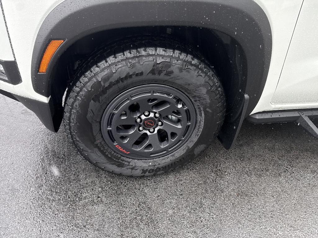 new 2025 Nissan Frontier car, priced at $38,831