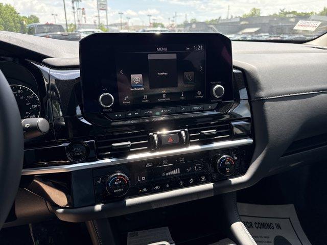 new 2025 Nissan Pathfinder car, priced at $40,779