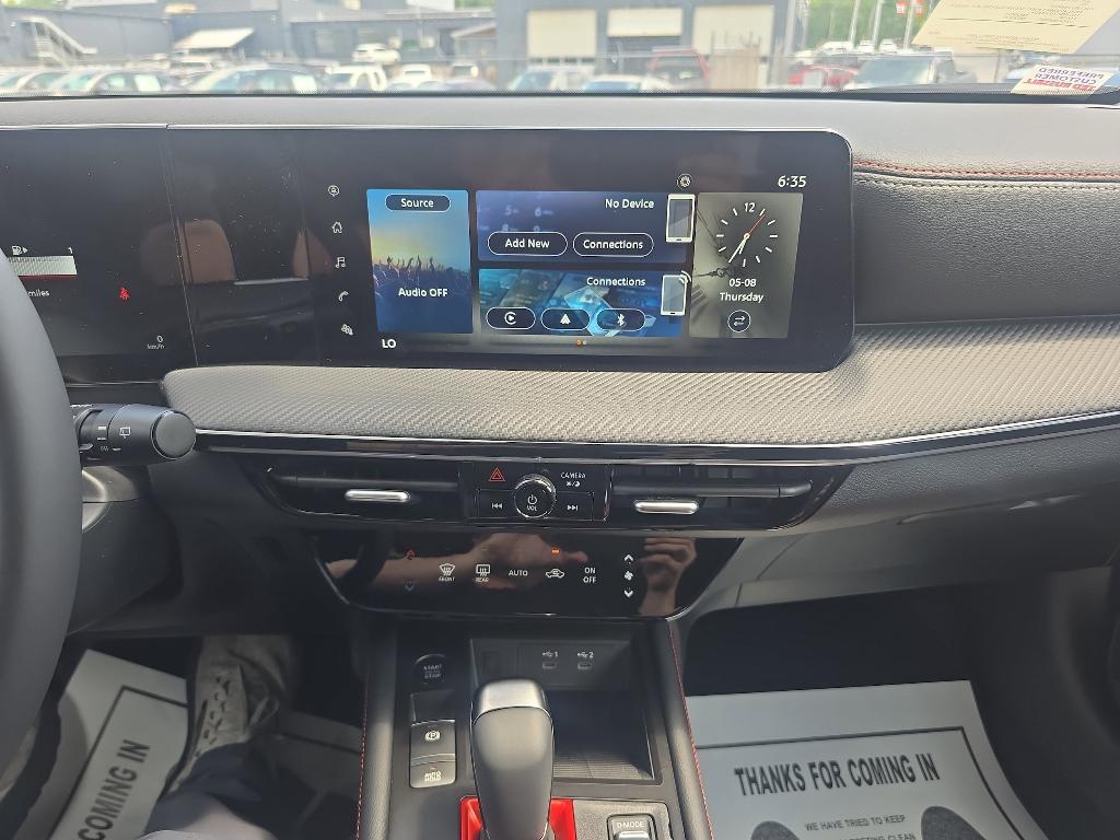 new 2025 Nissan Kicks car, priced at $28,271