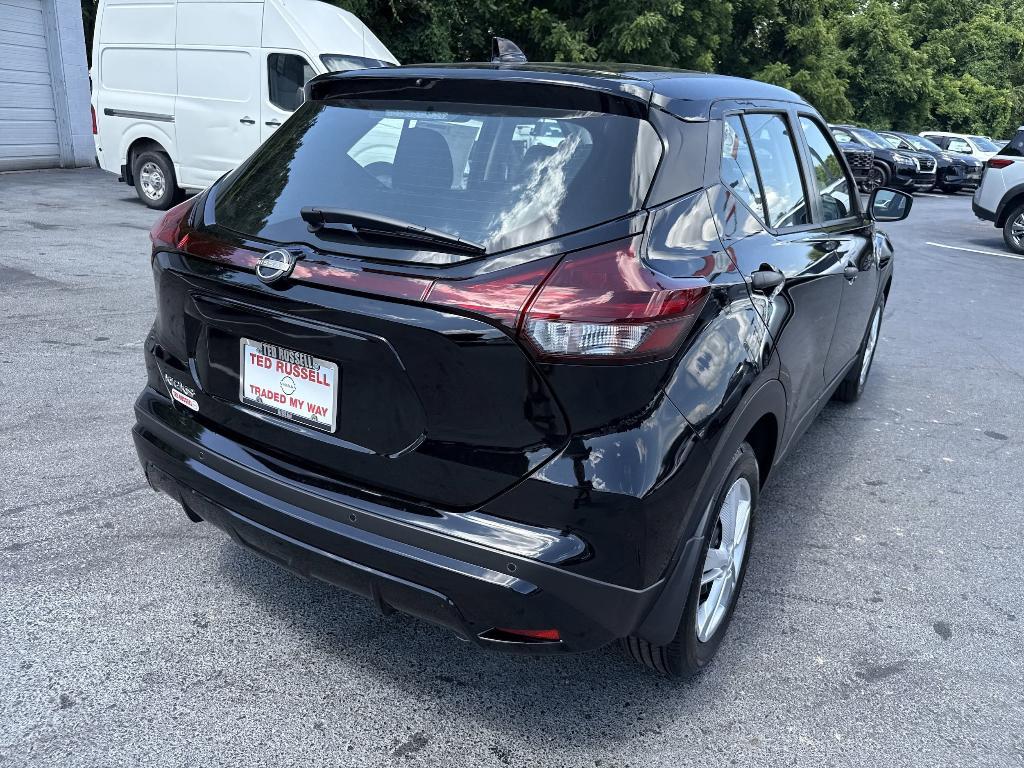 new 2025 Nissan Kicks Play car, priced at $22,858