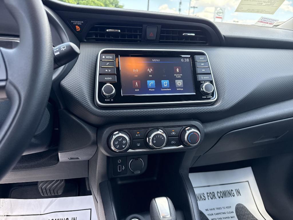 new 2025 Nissan Kicks Play car, priced at $22,858
