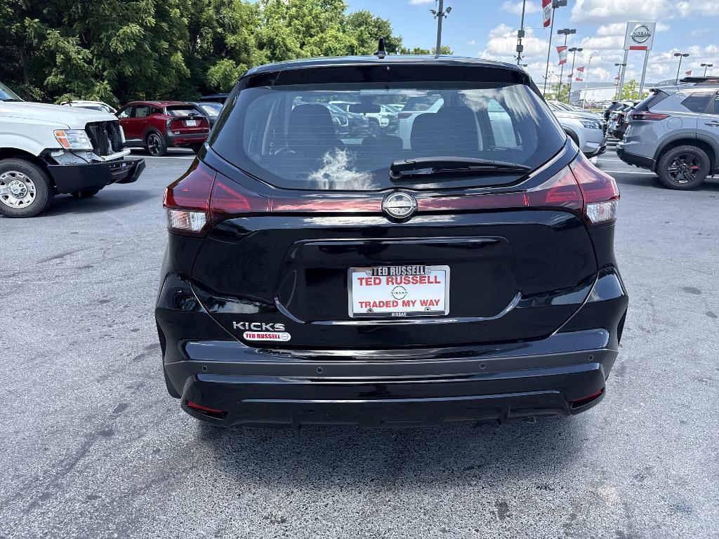 new 2025 Nissan Kicks Play car, priced at $22,858