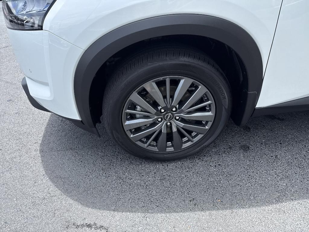 new 2025 Nissan Pathfinder car, priced at $47,365