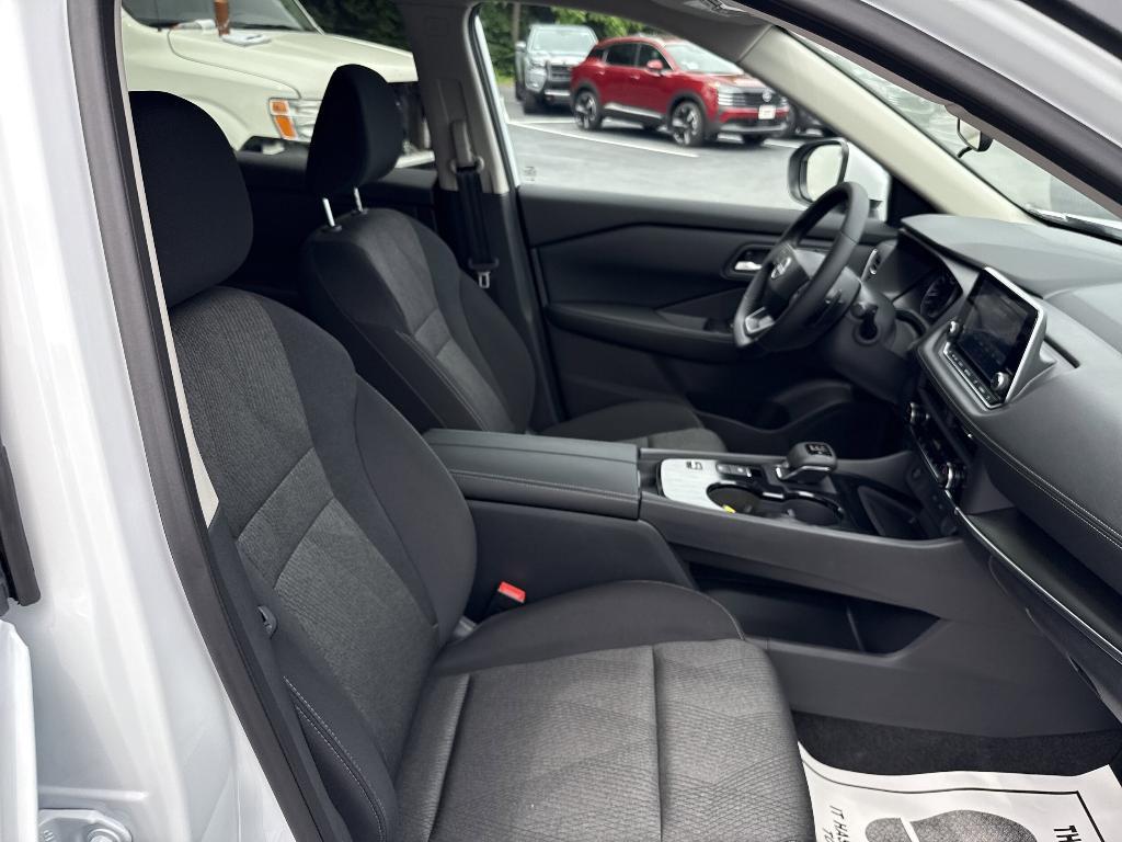 new 2025 Nissan Rogue car, priced at $30,652