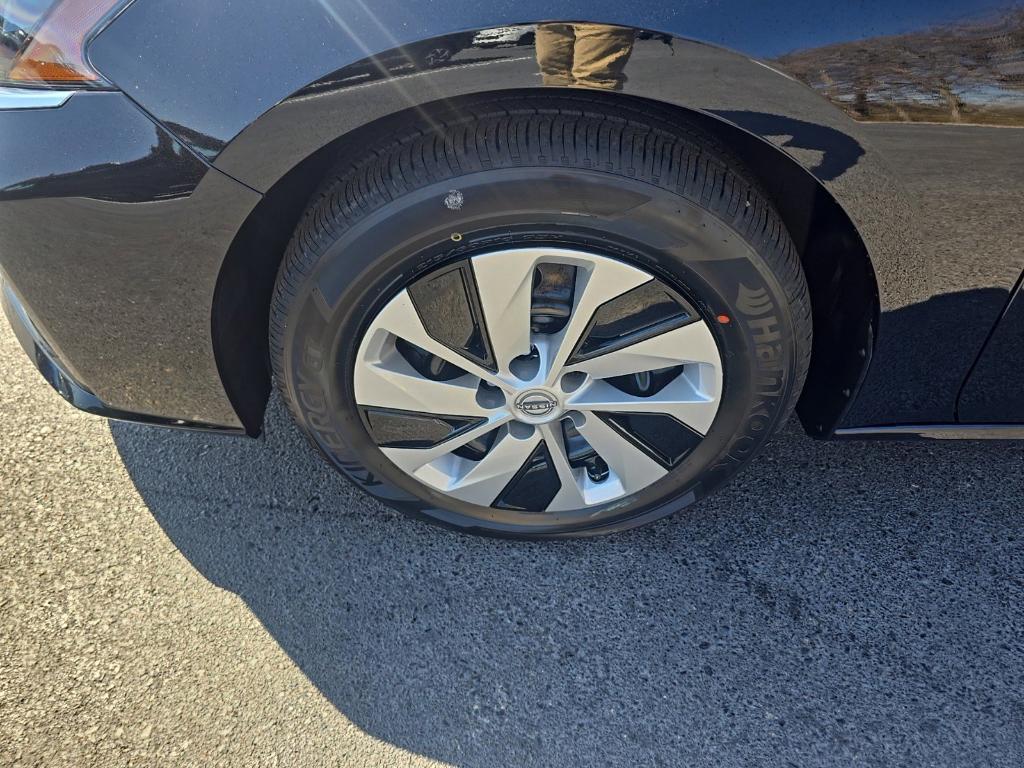 new 2025 Nissan Altima car, priced at $26,614