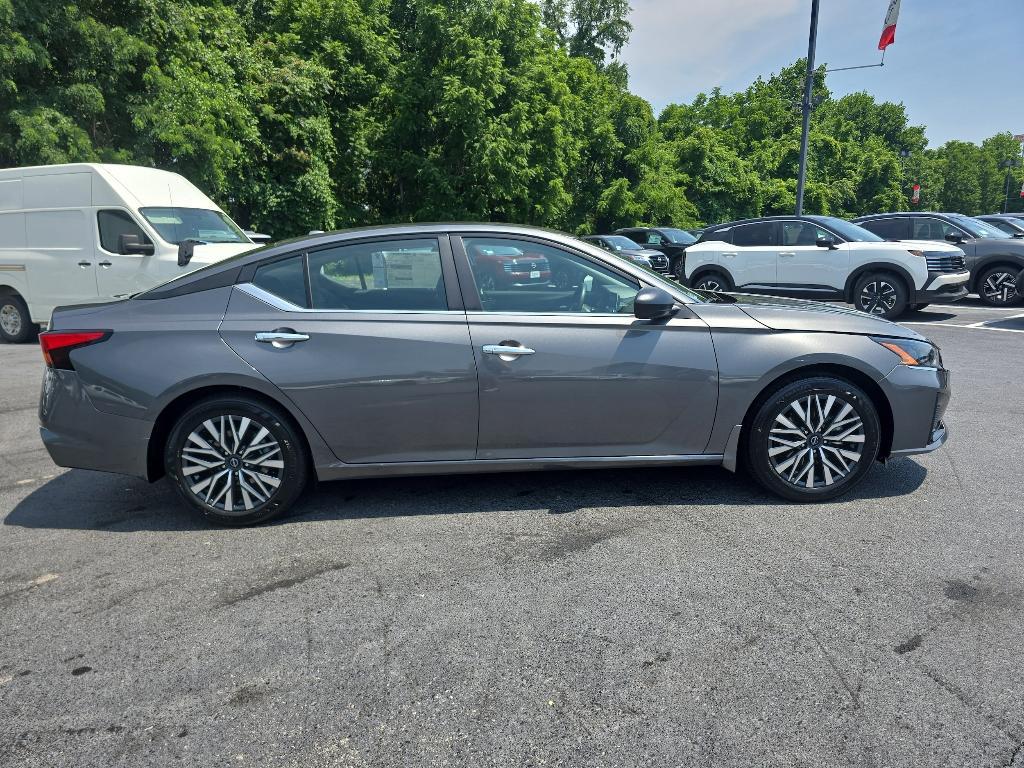 new 2025 Nissan Altima car, priced at $27,511