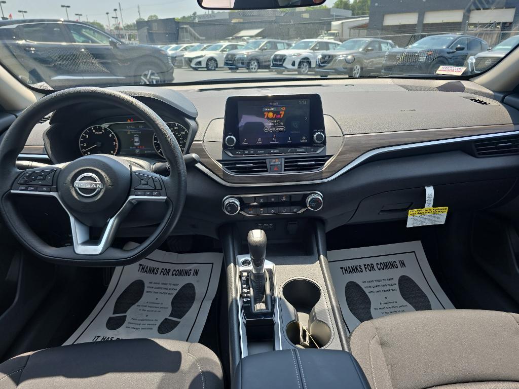new 2025 Nissan Altima car, priced at $27,511