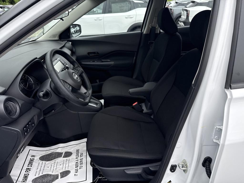 new 2025 Nissan Kicks Play car, priced at $22,935