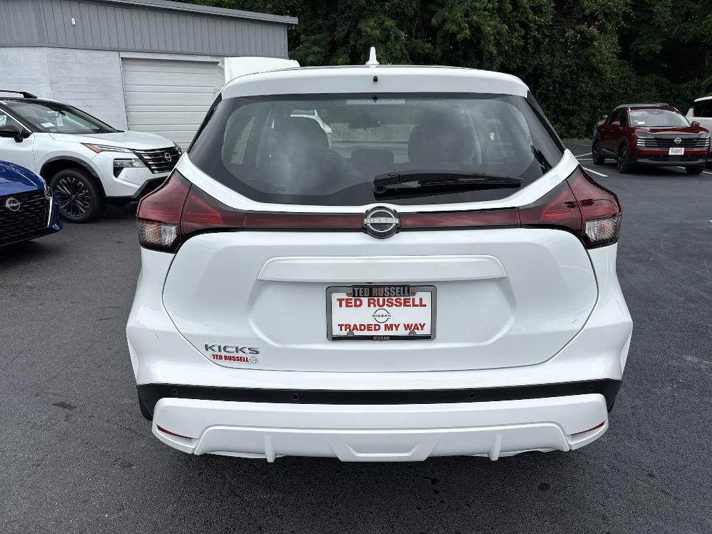 new 2025 Nissan Kicks Play car, priced at $22,935