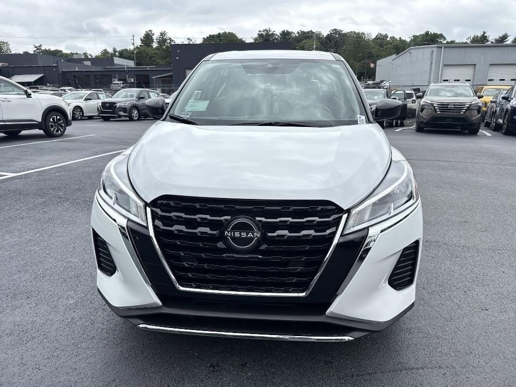 new 2025 Nissan Kicks Play car, priced at $22,935