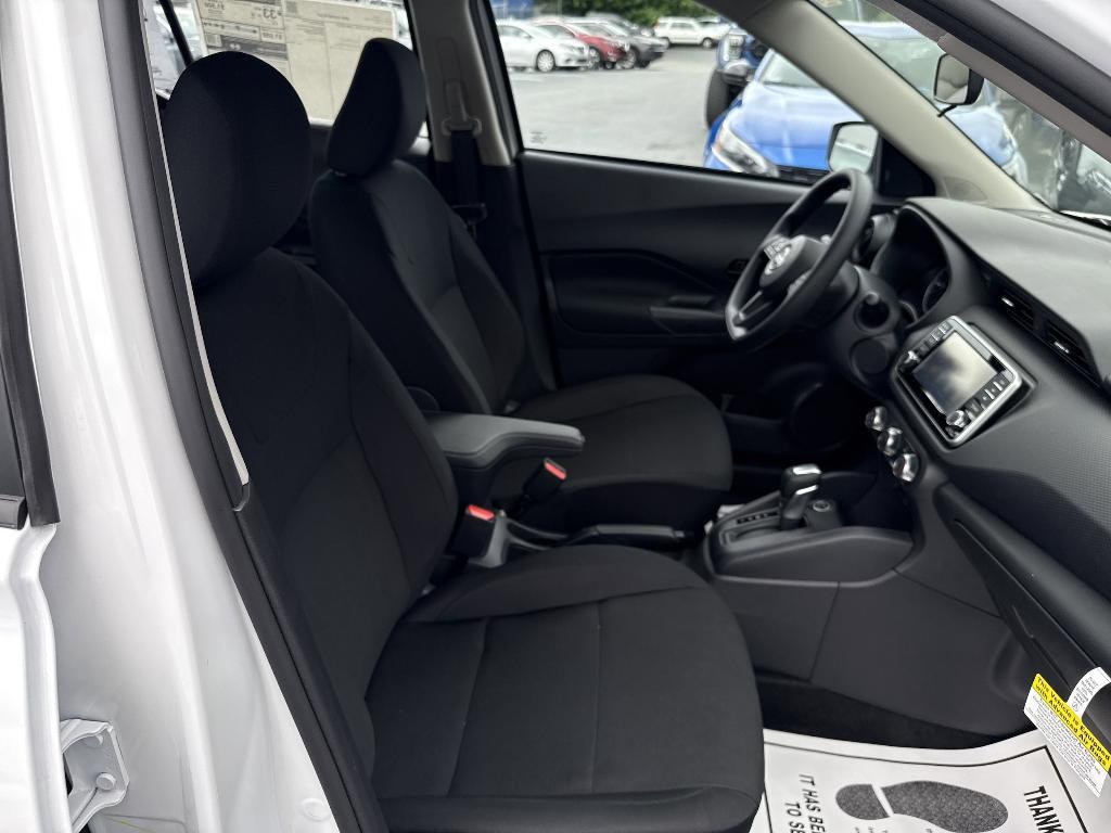 new 2025 Nissan Kicks Play car, priced at $22,935