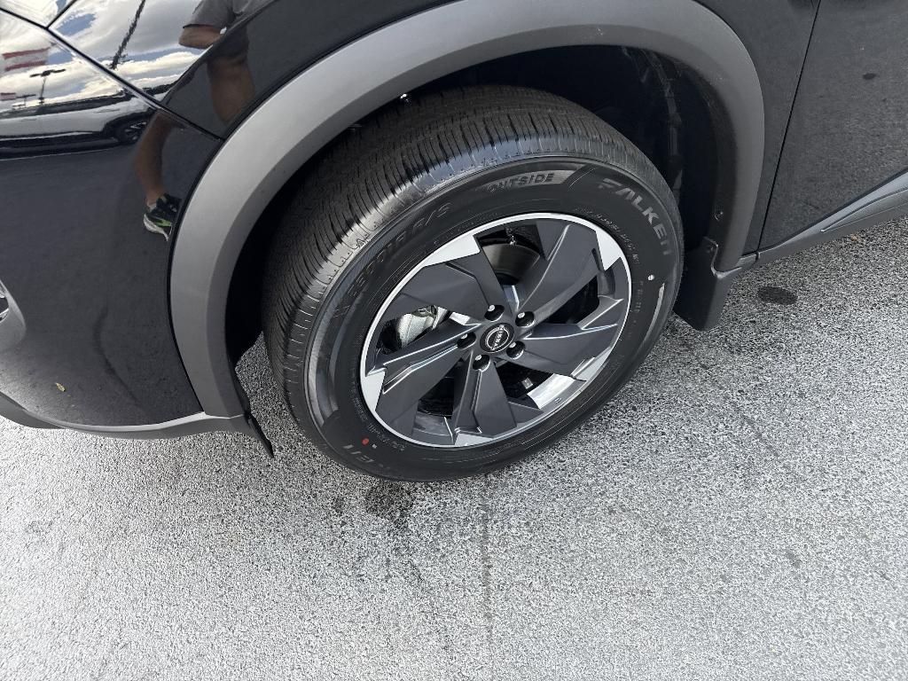 new 2025 Nissan Rogue car, priced at $32,024