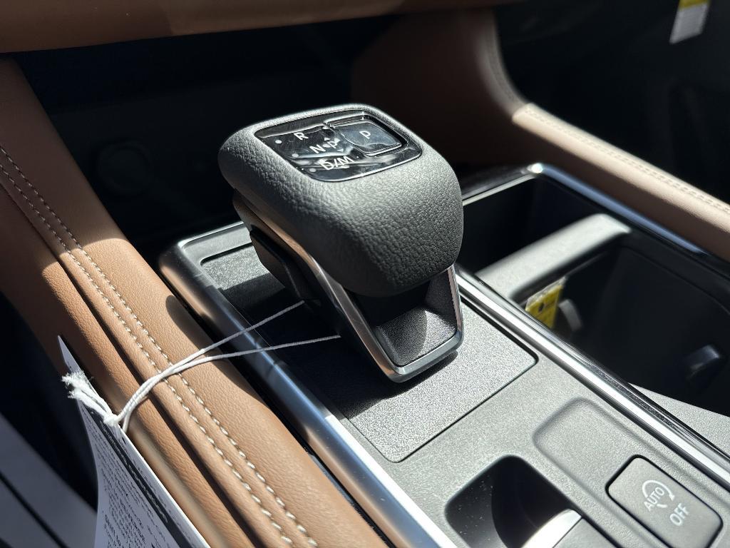 new 2025 Nissan Pathfinder car, priced at $51,253