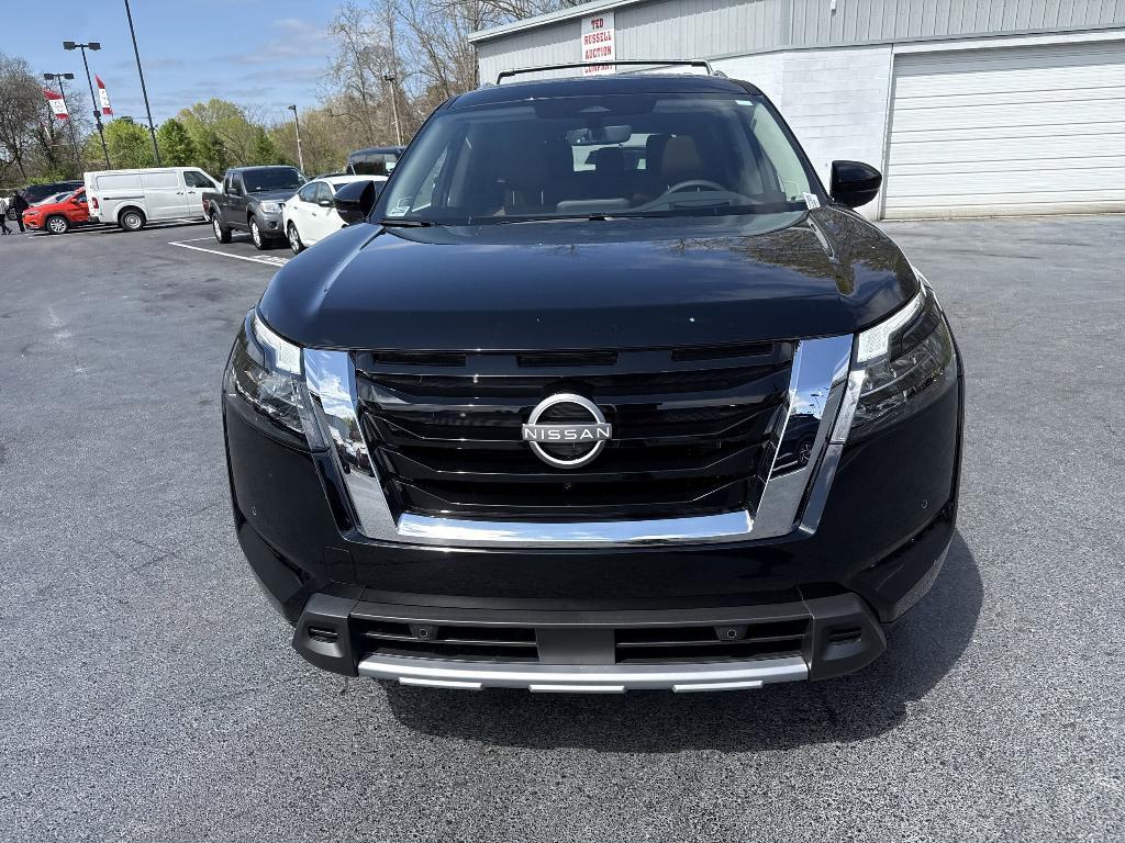new 2025 Nissan Pathfinder car, priced at $51,253