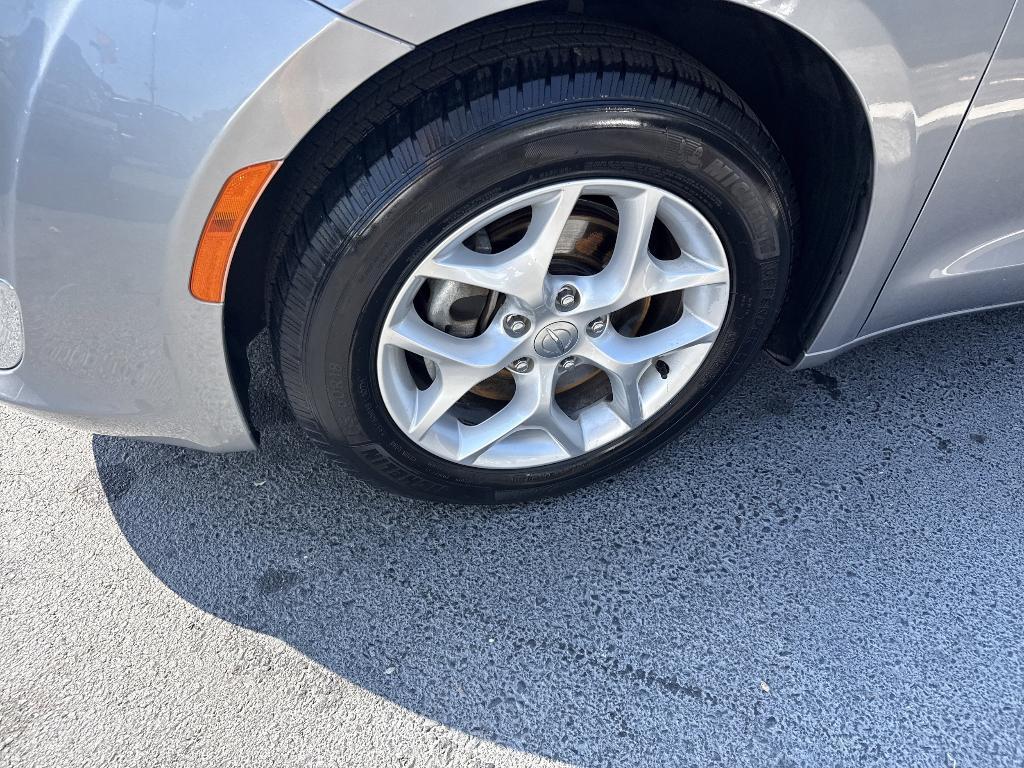 used 2018 Chrysler Pacifica car, priced at $16,988