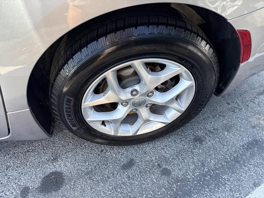 used 2018 Chrysler Pacifica car, priced at $16,988
