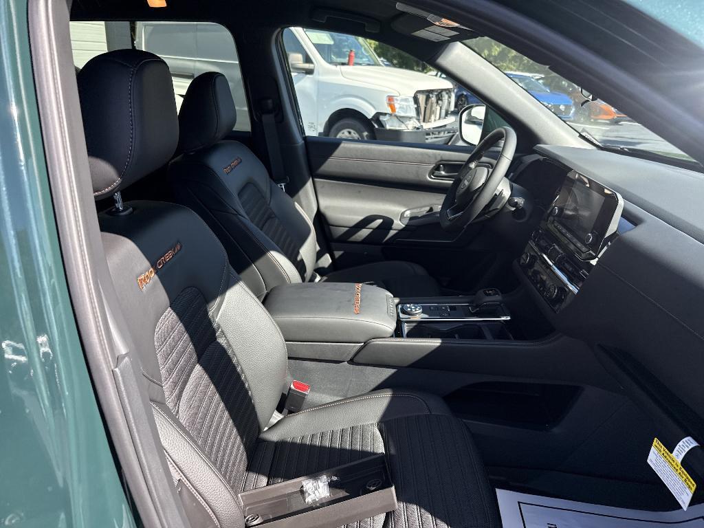 new 2025 Nissan Pathfinder car, priced at $37,358
