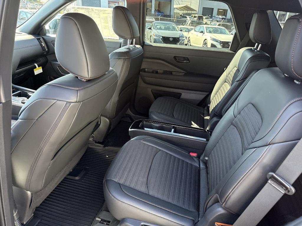 new 2025 Nissan Pathfinder car, priced at $37,358
